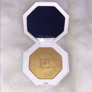 Fenty Beauty Trophy Wife Highlighter